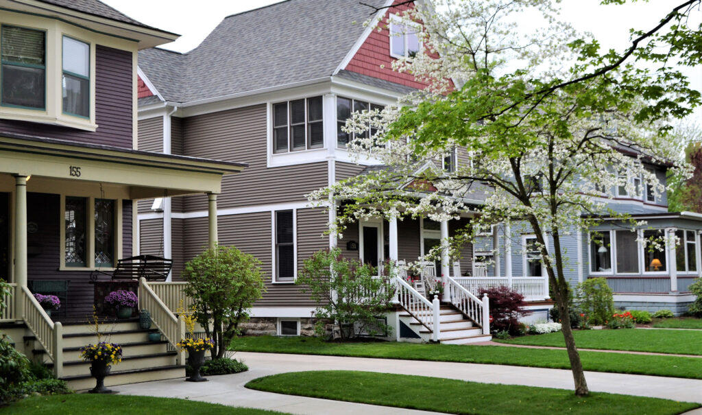 street-view-of-houses-in-local-neighborhood